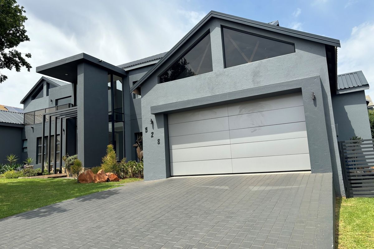 Stunning luxury 6 bedroom house for a discerning buyer! - Photo 4