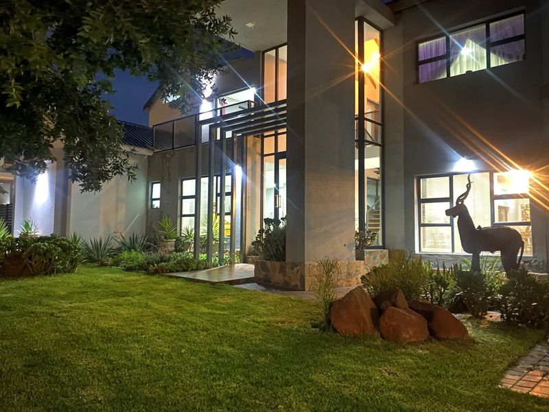 Stunning luxury 6 bedroom house for a discerning buyer! - Photo 8