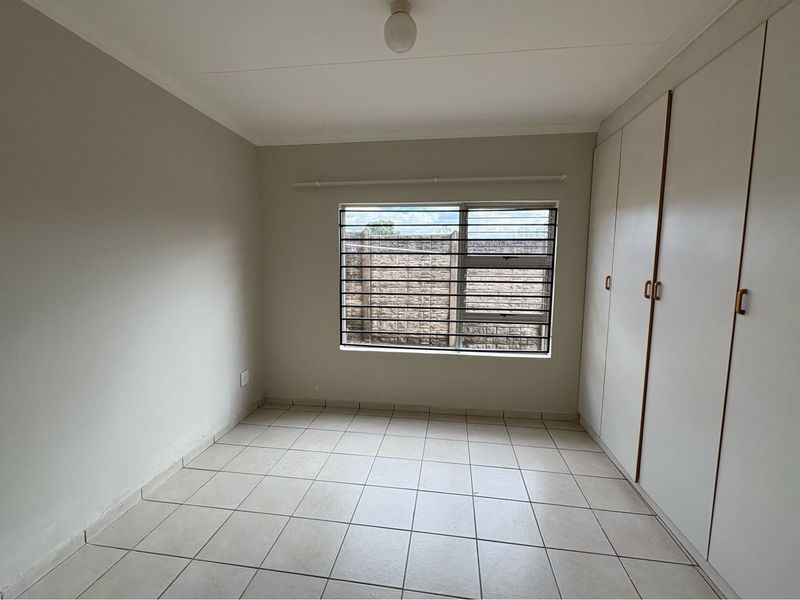3-Bedroom Townhouse in Secure Pioneer Park Complex - Photo 10