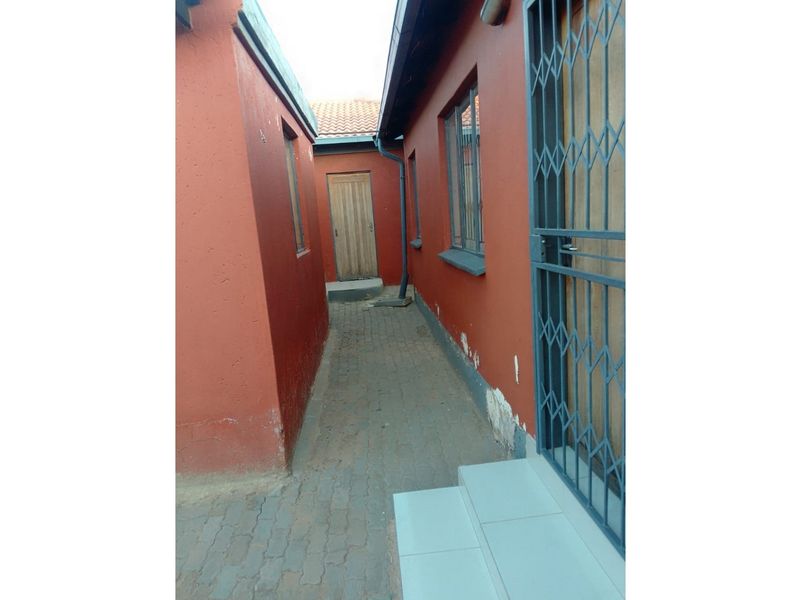 3 Bedroom house for Sale in Mahube Valley - Photo 6