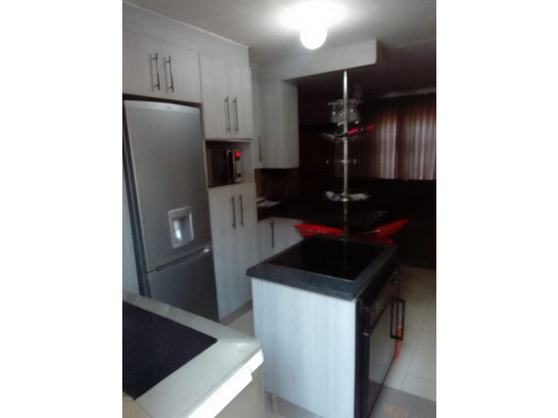 3 Bedroom house for Sale in Mahube Valley - Photo 4