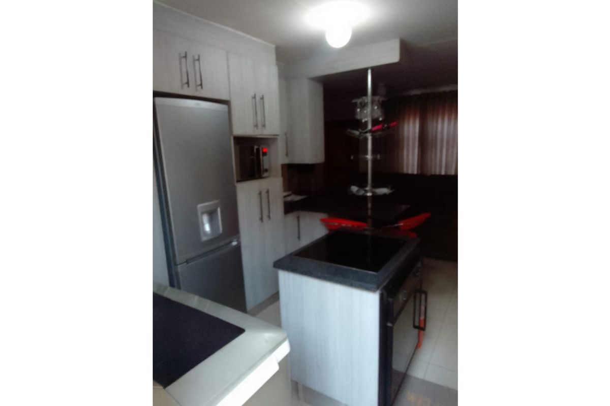 3 Bedroom house for Sale in Mahube Valley - Photo 4