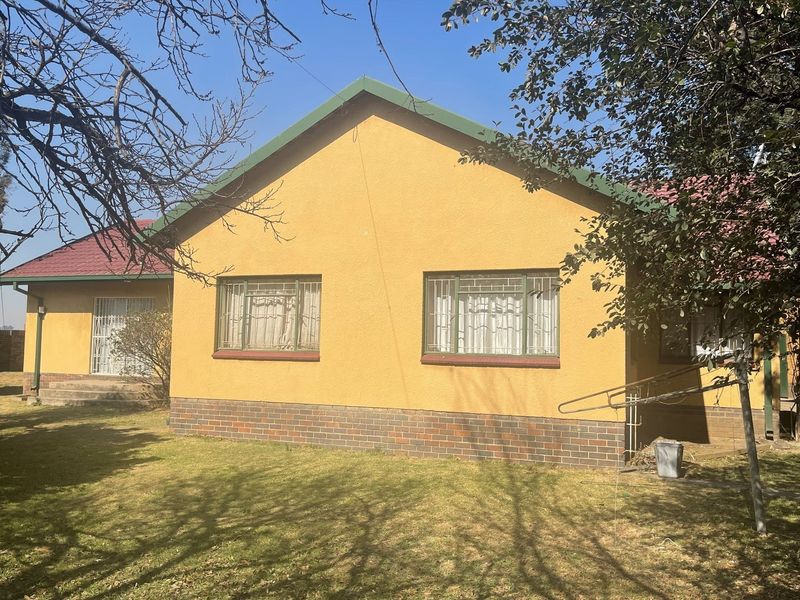 Well Located! - Photo 5