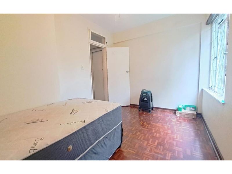 "Stunning 3-Bed with Harbour Views in Bulwer" - Photo 9