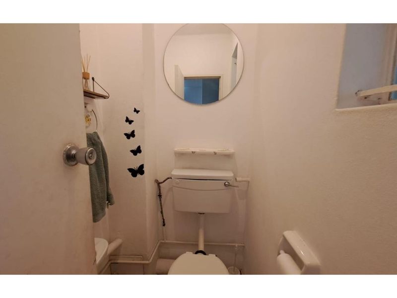 "Stunning 3-Bed with Harbour Views in Bulwer" - Photo 4