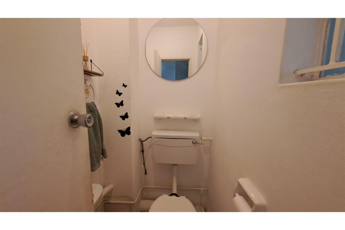 "Stunning 3-Bed with Harbour Views in Bulwer" - Photo 4