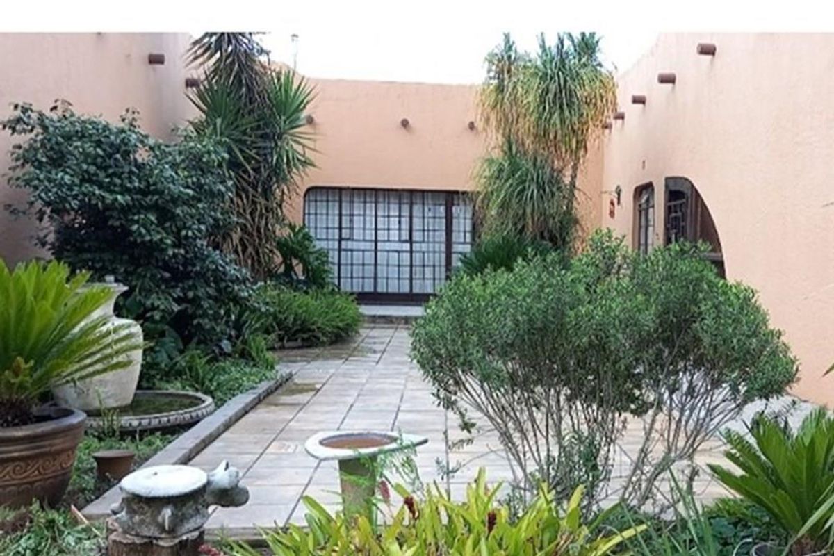 MOOILANDE AH * MEYERTON * R2 650 000.00 * Well Maintained property   * 3 Bedrooms   * 2 Bathrooms - Photo 2