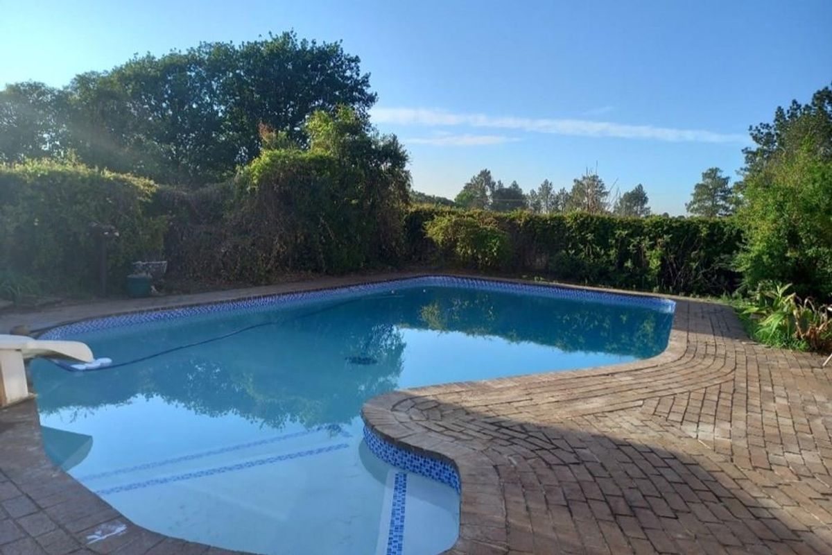 MOOILANDE AH * MEYERTON * R2 650 000.00 * Well Maintained property   * 3 Bedrooms   * 2 Bathrooms - Photo 4