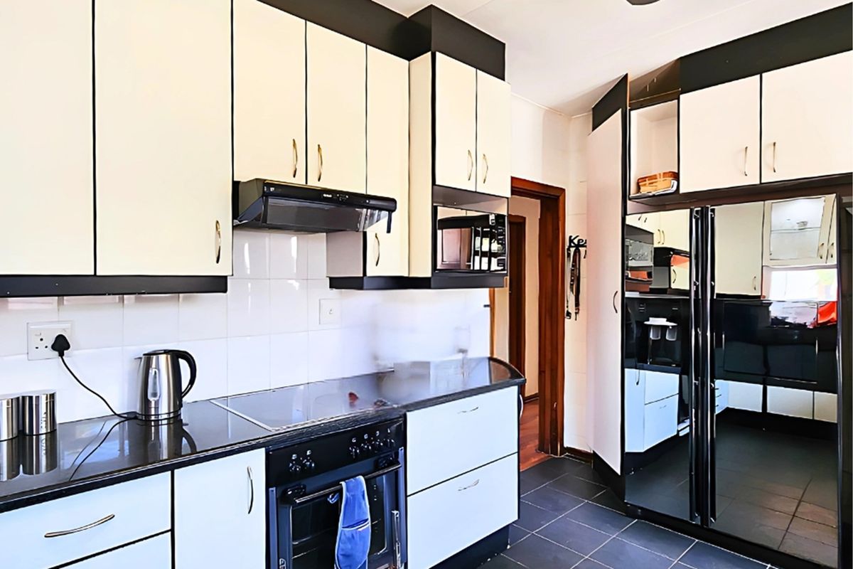 Huge Investment Opportunity! Two 3-Bedroom Homes - Photo 5