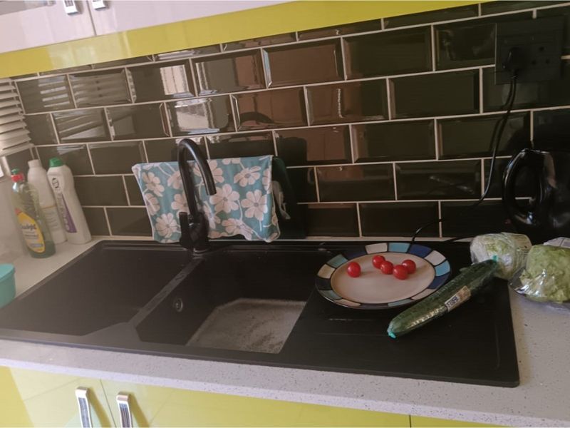 "Stylish 2-Bed Apartment in Jabulani for Sale" - Photo 7