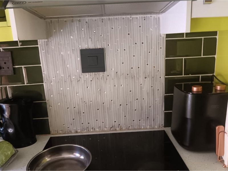 "Stylish 2-Bed Apartment in Jabulani for Sale" - Photo 8