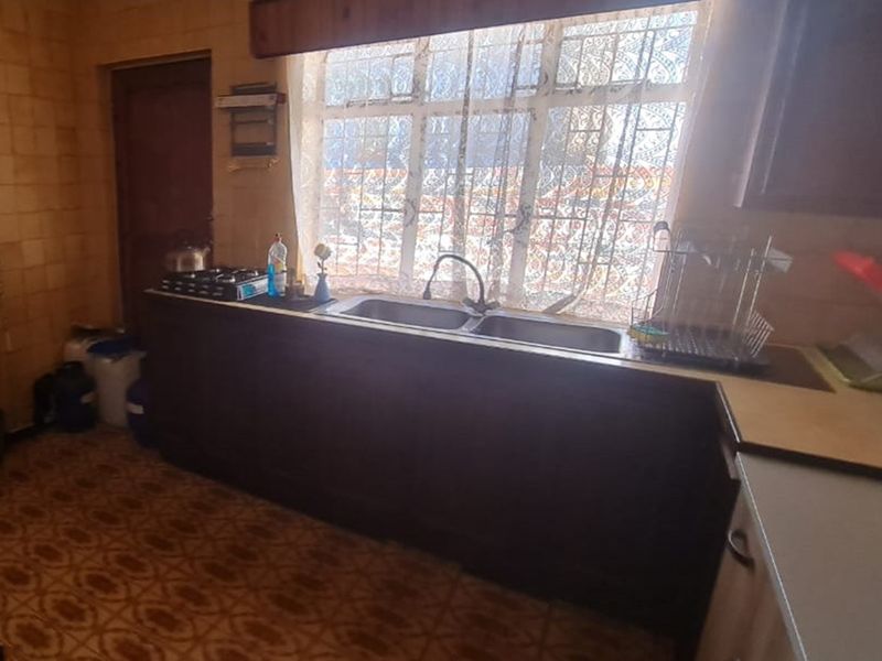 Bargain of a Lifetime a Freestanding House for Under R800 000 - Photo 9