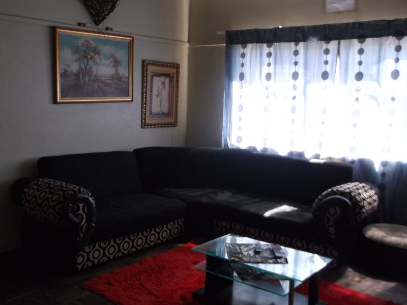 Bargain of a Lifetime a Freestanding House for Under R800 000 - Photo 2