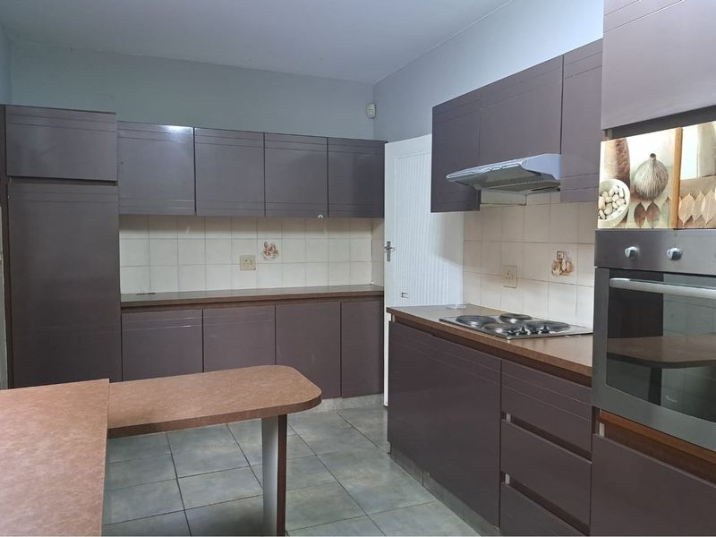 CHARMING CLARENDON - Photo 6