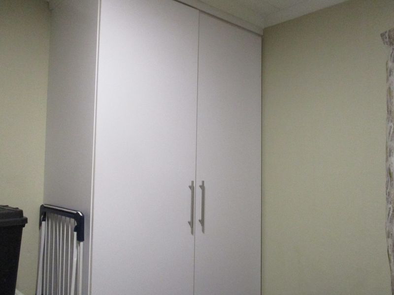 Modern 2-Bedroom Apartment in Secure Complex - Noah’s Village, Kempton Park - Photo 8