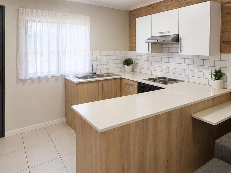 Modern 2-Bedroom Apartment in Secure Complex - Noah’s Village, Kempton Park - Photo 3