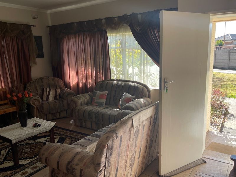 Calling for Investors - Photo 6