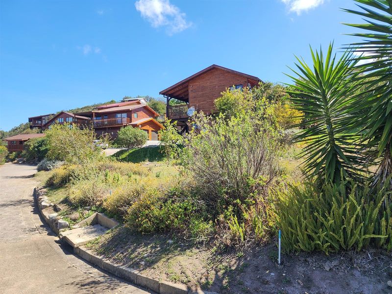 Peaceful lifestyle with access to outdoor activities and nature. - Photo 8