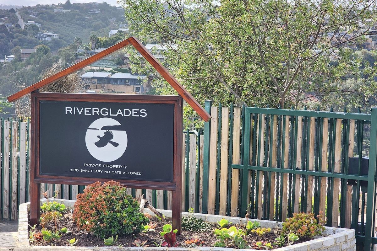 Peaceful lifestyle with access to outdoor activities and nature. - Photo 4