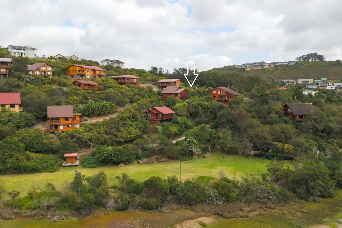 Peaceful lifestyle with access to outdoor activities and nature. - Photo 2