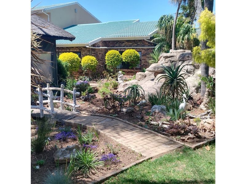 Excellent Business opportunity awaits in Jeffreys Bay - Photo 2