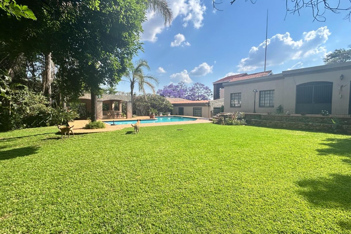 Breathtaking Bushveld Retreat with Panoramic Views - Photo 4