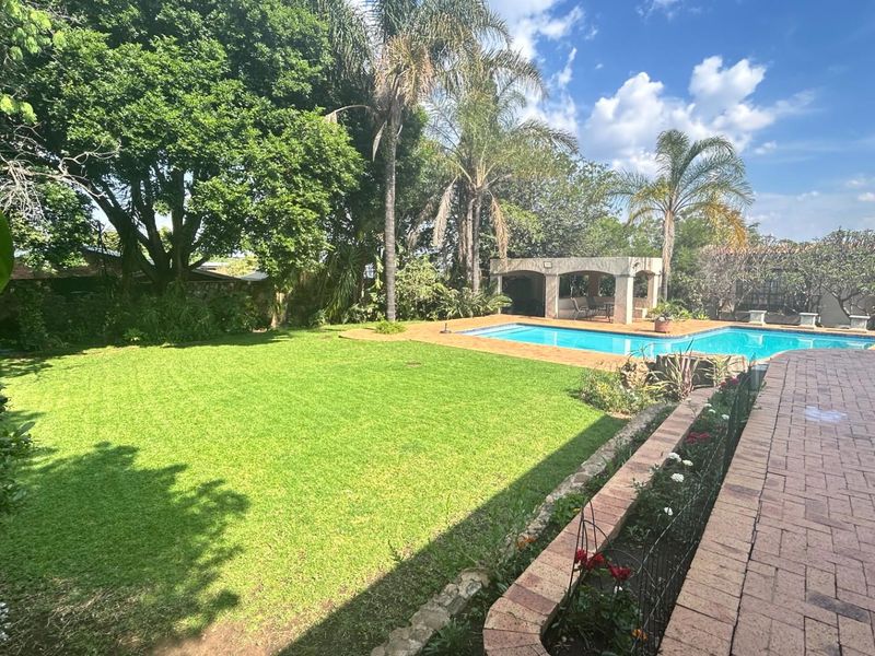 Breathtaking Bushveld Retreat with Panoramic Views - Photo 2