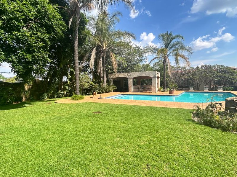 Breathtaking Bushveld Retreat with Panoramic Views - Photo 1