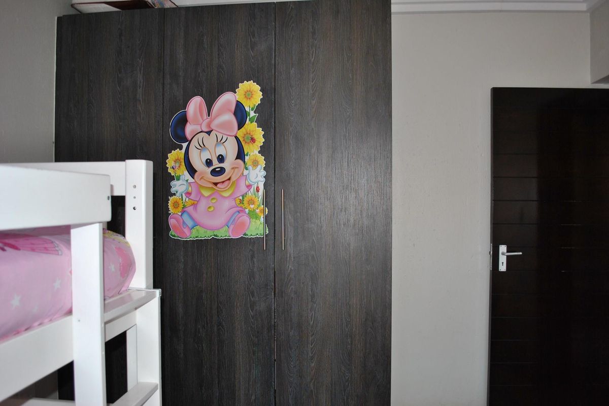 3-Bed Modern Apartment - Ready to move in - Photo 5