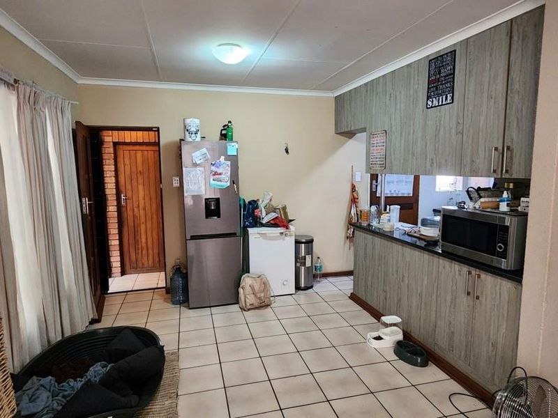 House For Sale in Kenleaf, Brakpan - Photo 6