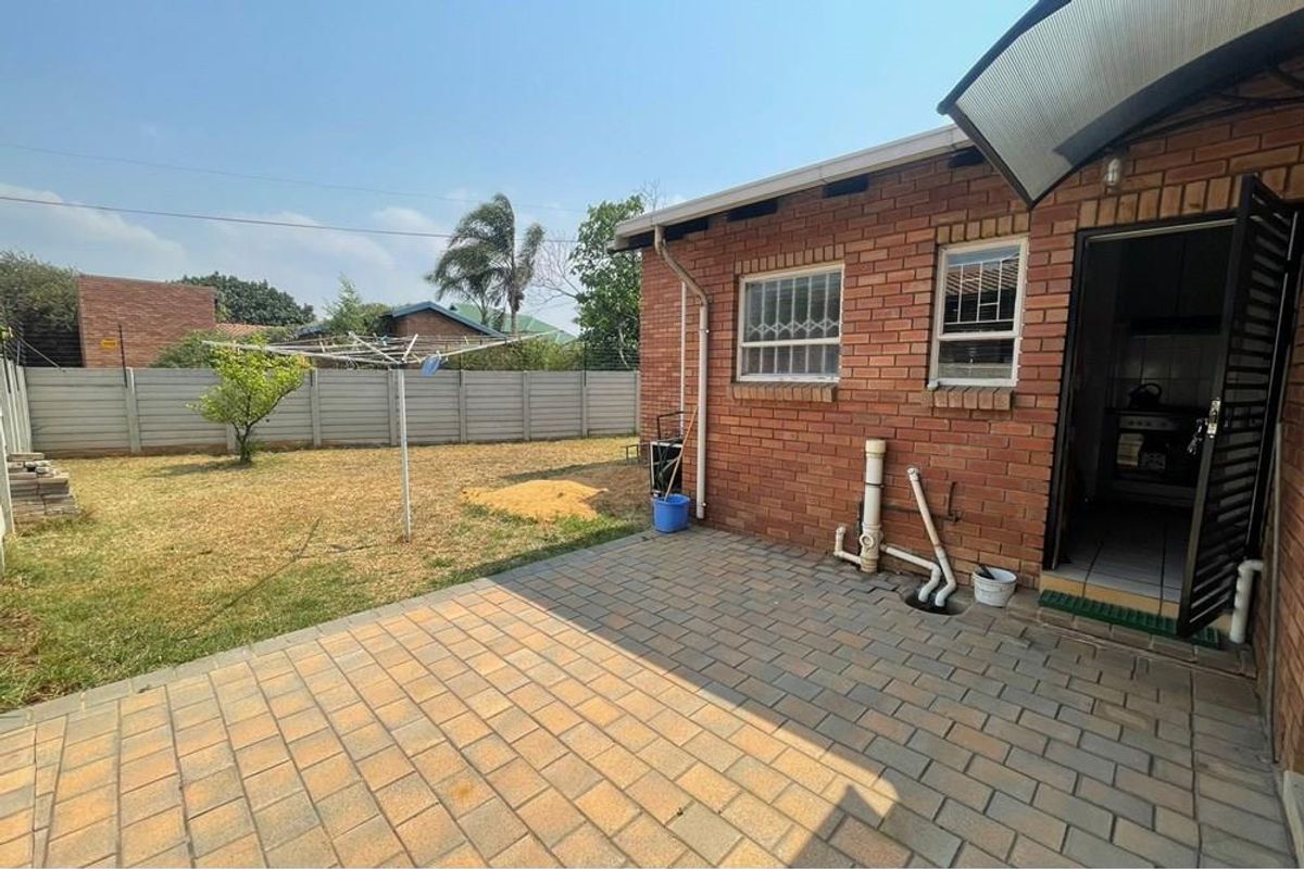 House For Sale in Kenleaf, Brakpan - Photo 3