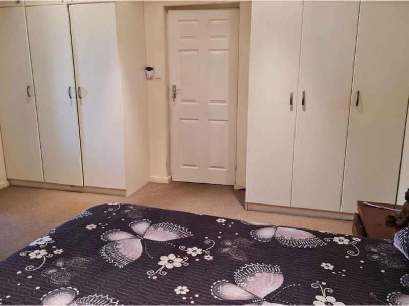 Spacious 2-Bedroom in the Heart of Windermere - Photo 6