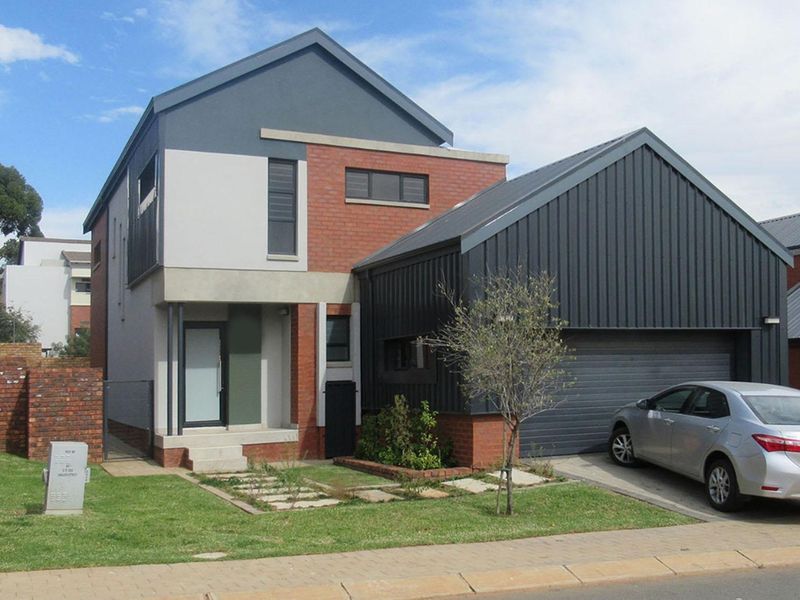 "Dream 4-Bed Home Near Jackals Creek Golf" - Photo 1