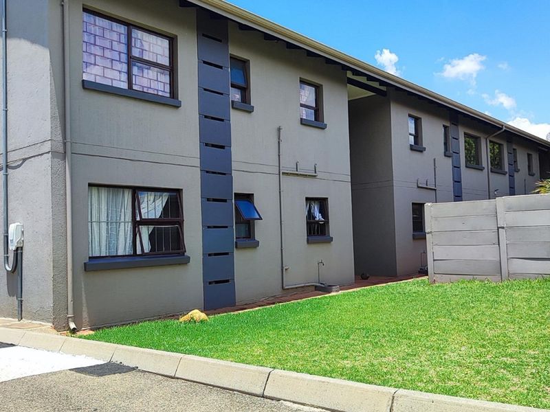 "Modern Living in Rynfield AH: 2-Bed Apartment" - Photo 2