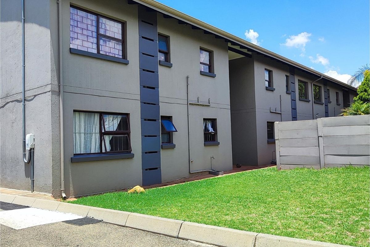 "Modern Living in Rynfield AH: 2-Bed Apartment" - Photo 2