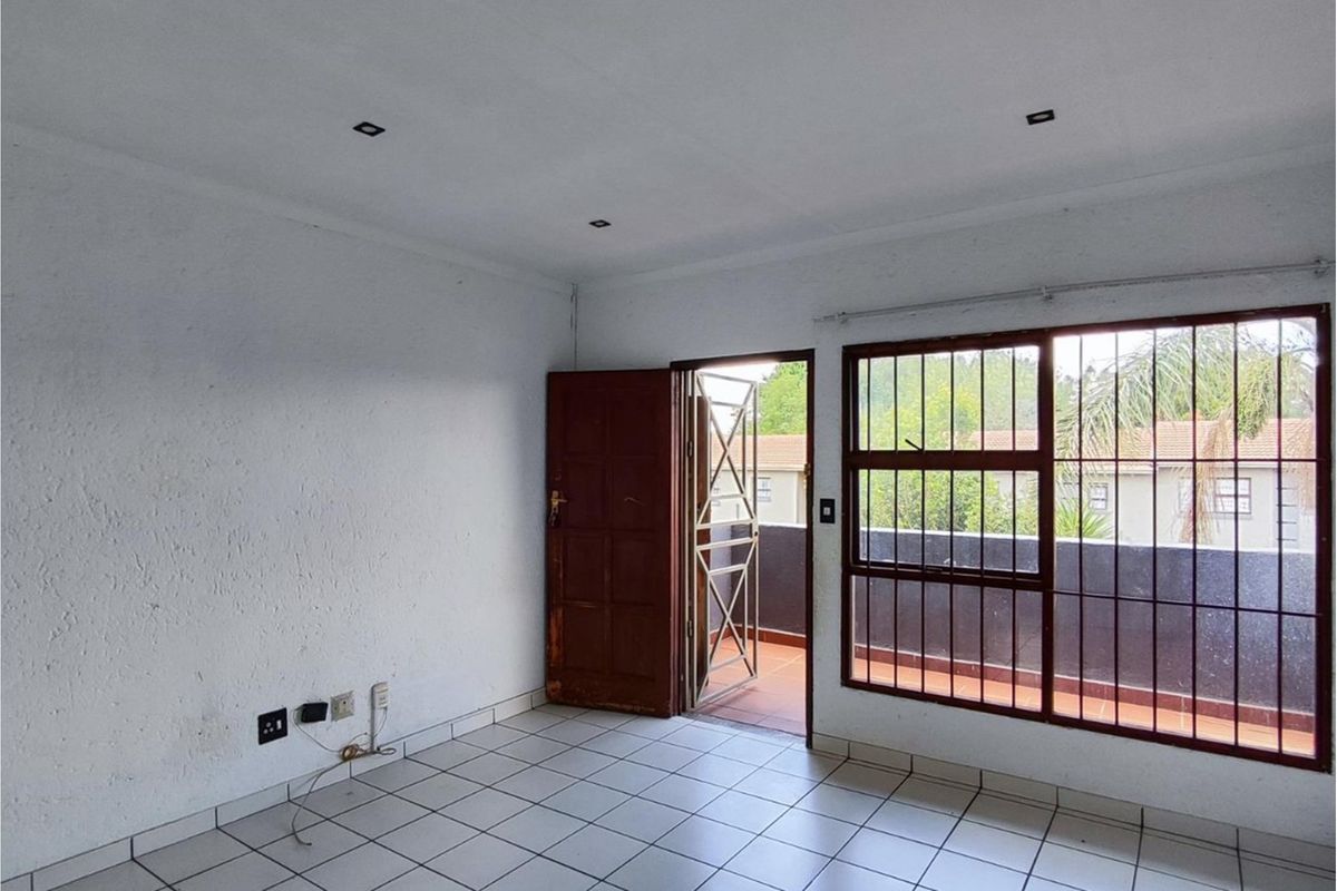 "Modern Living in Rynfield AH: 2-Bed Apartment" - Photo 4