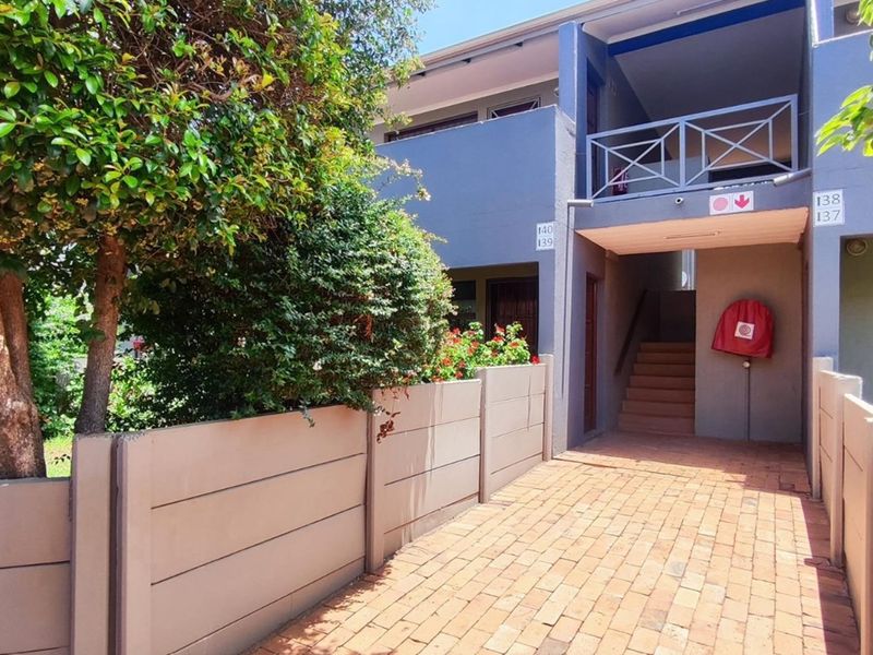 "Modern Living in Rynfield AH: 2-Bed Apartment" - Photo 1