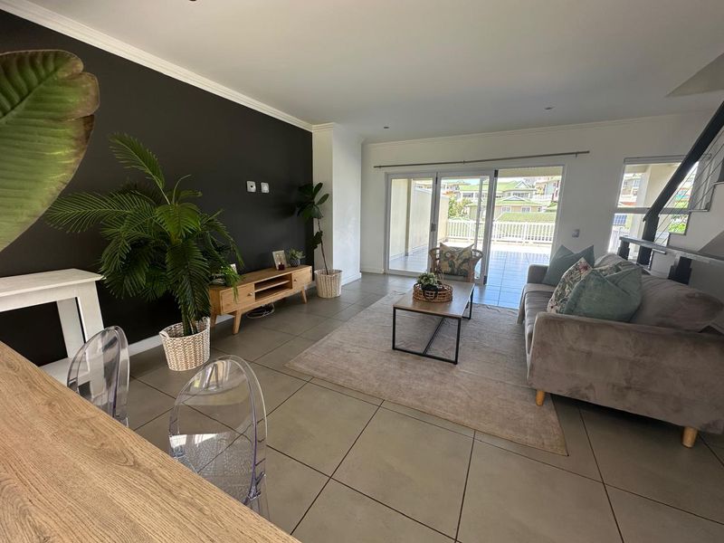 Townhouse For Sale in Kindlewood Estate, Mount Edgecombe, KwaZulu Natal - Photo 3