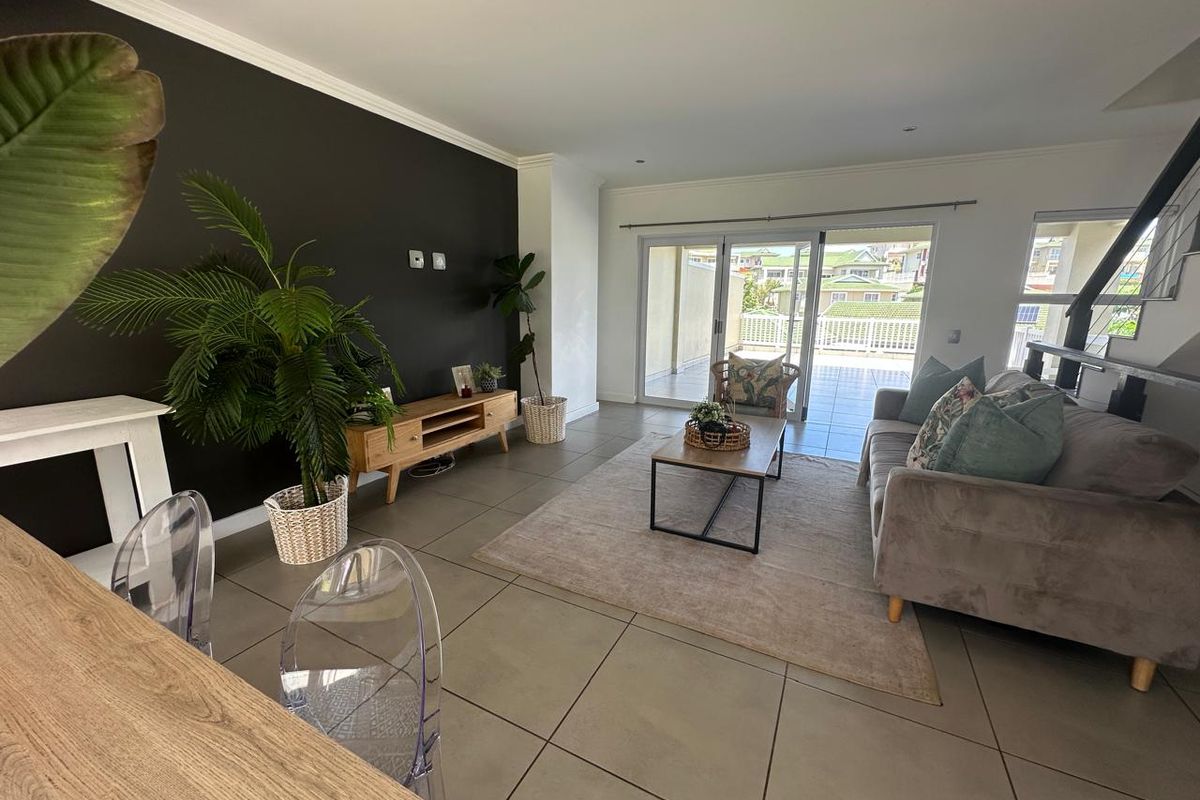 Townhouse For Sale in Kindlewood Estate, Mount Edgecombe, KwaZulu Natal - Photo 3