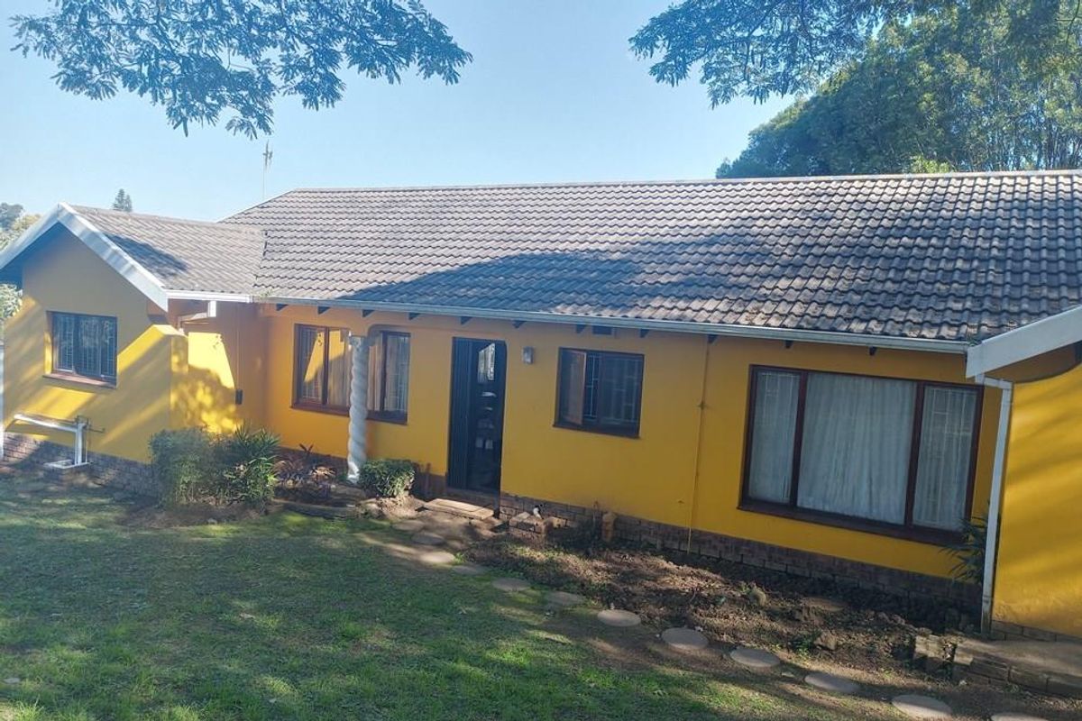 Hayfields Family Home in a Suburb of Pmb - Photo 2