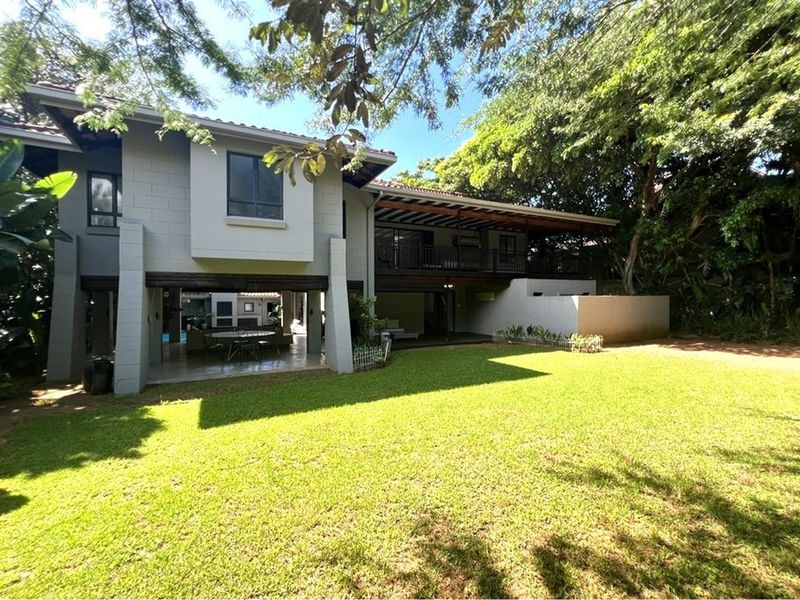 4 Bedroom Home with Staff Room plus Flatlet in Zimbali - Photo 8