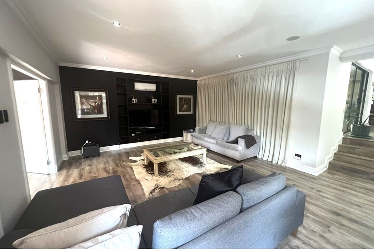 4 Bedroom Home with Staff Room plus Flatlet in Zimbali - Photo 4