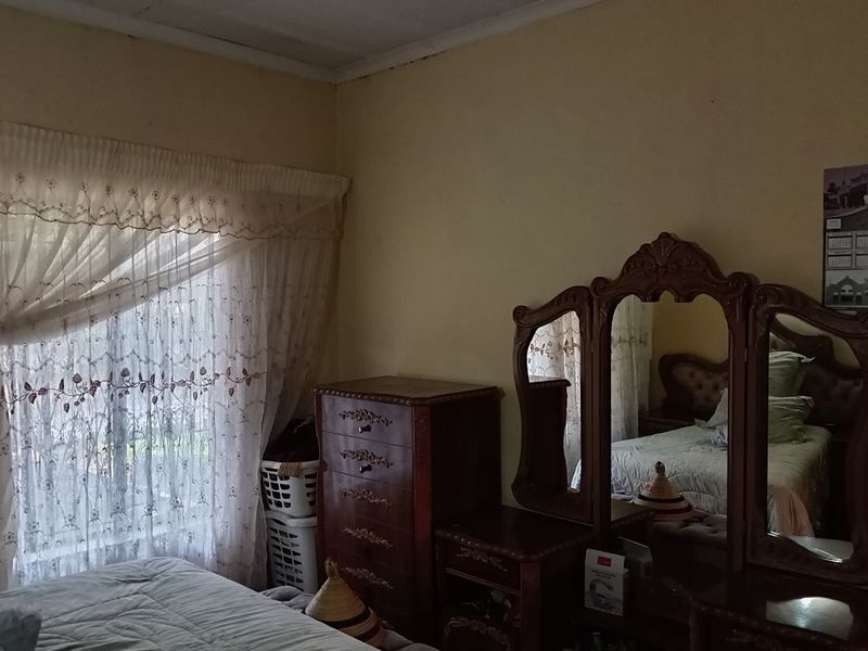 Spacious Family Home with Flatlet - Endless Potential Awaits - Photo 8