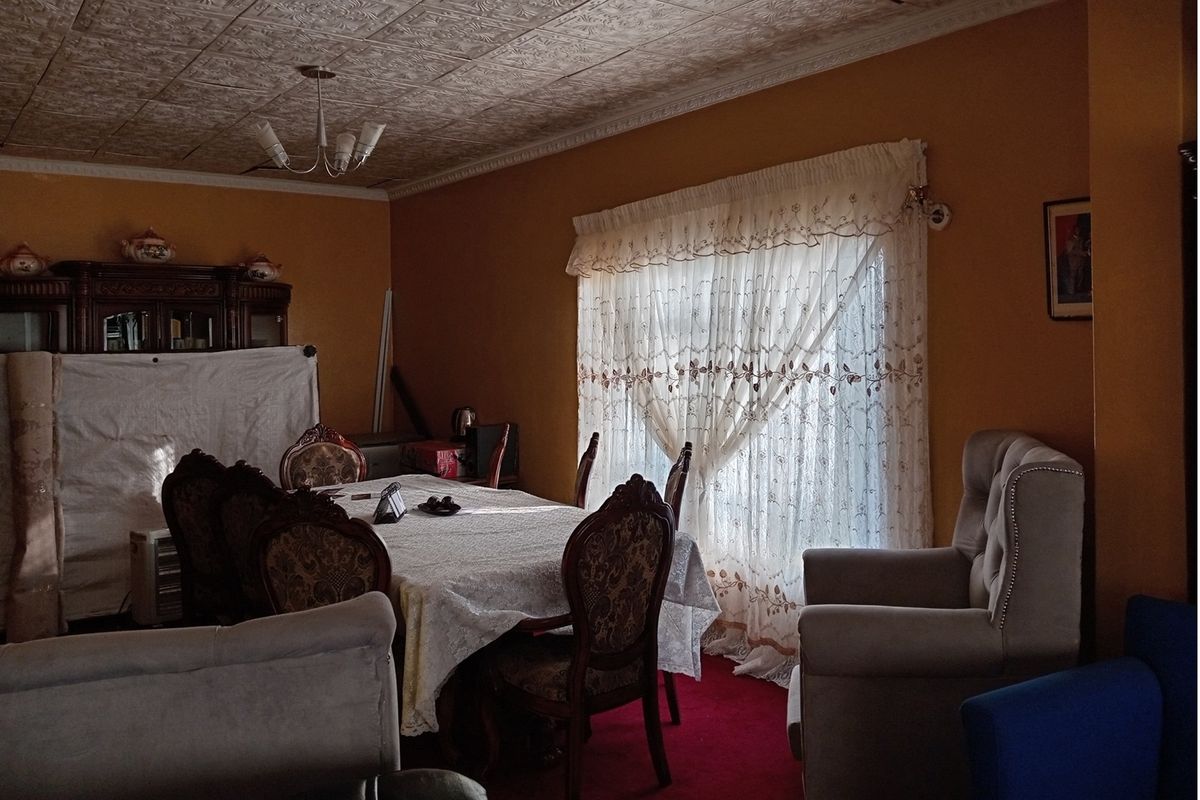 Spacious Family Home with Flatlet - Endless Potential Awaits - Photo 3