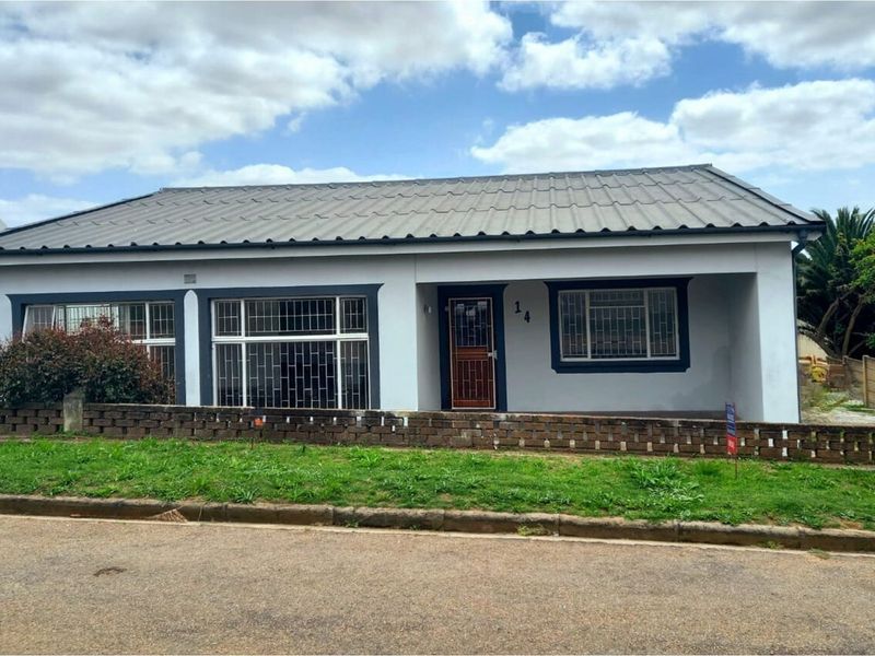 Beautifully Renovated Family Home in Albertinia - Ready to Move In Soon - Photo 2