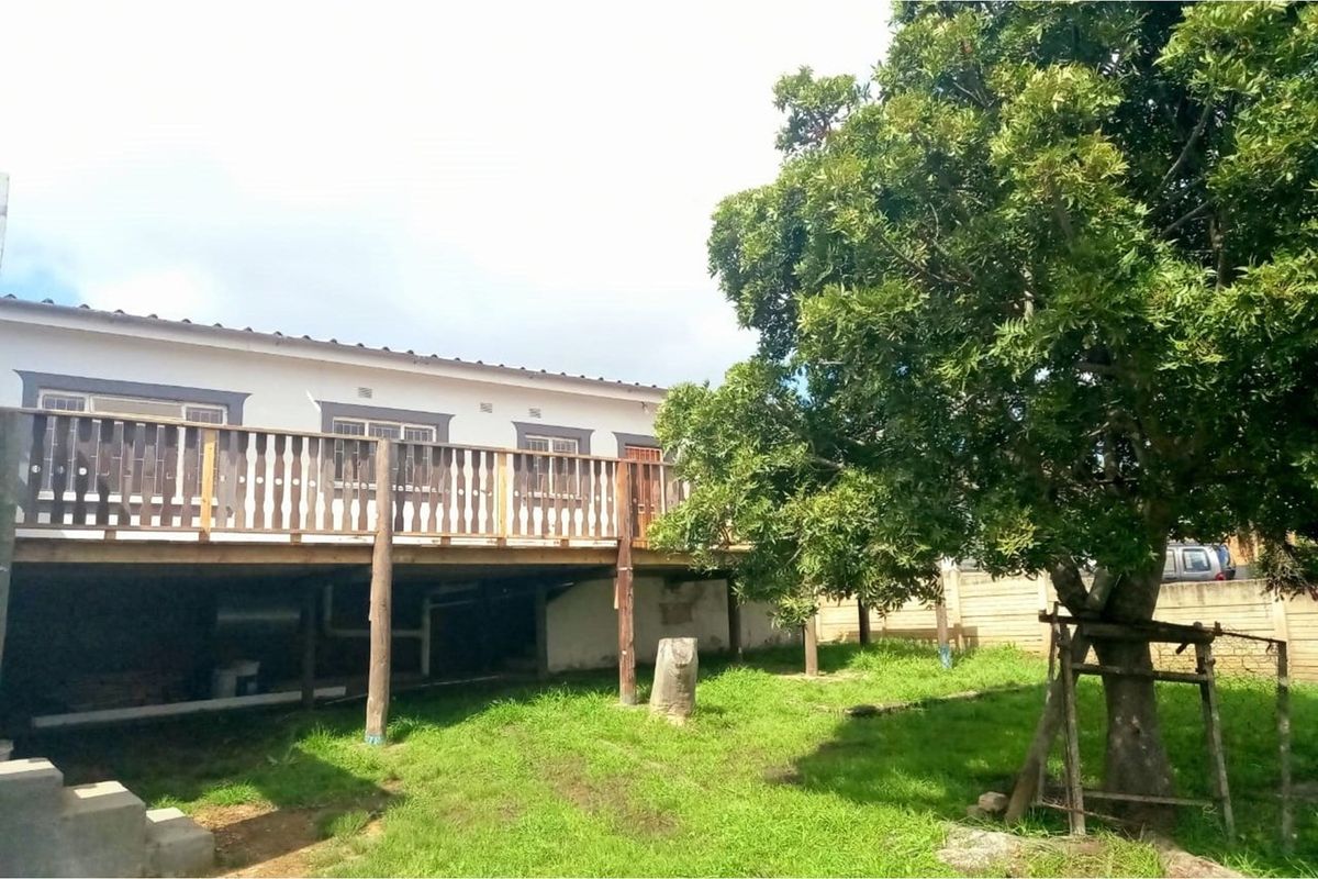 Beautifully Renovated Family Home in Albertinia - Ready to Move In Soon - Photo 3