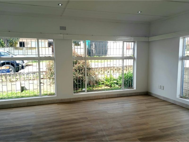 Beautifully Renovated Family Home in Albertinia - Ready to Move In Soon - Photo 9