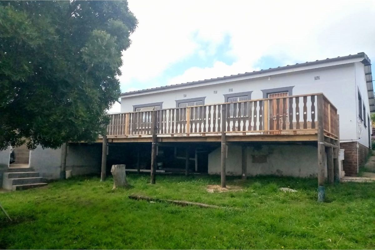 Beautifully Renovated Family Home in Albertinia - Ready to Move In Soon - Photo 5