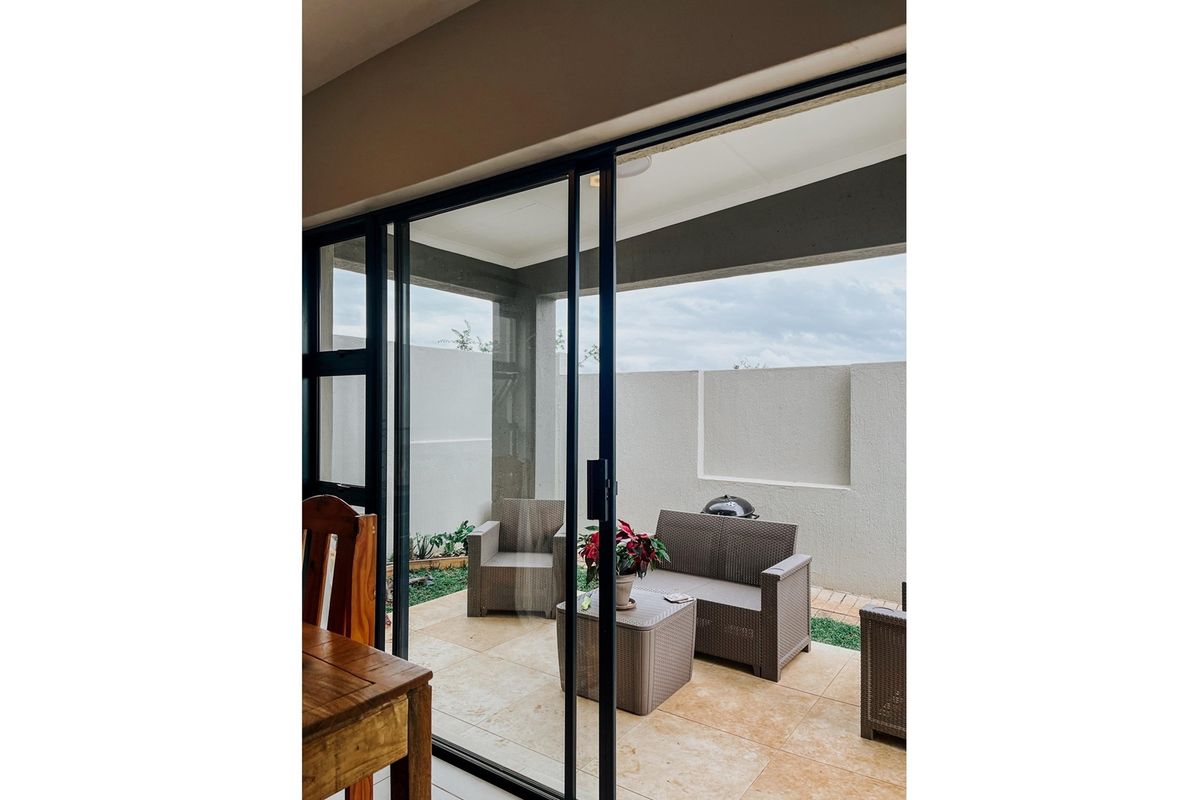 "Modern Oasis: 2-Bed Townhouse in Nelspruit" - Photo 2