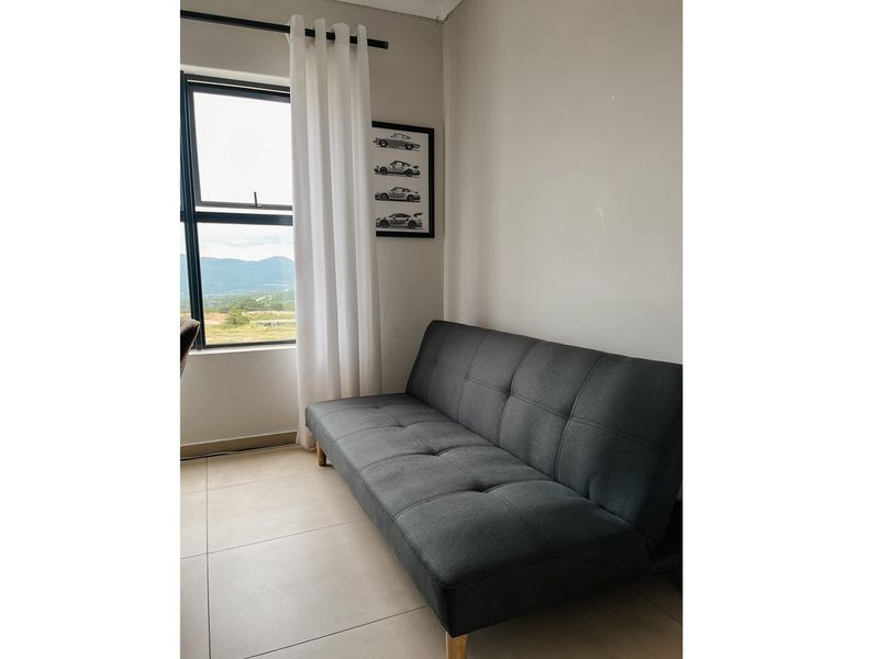 "Modern Oasis: 2-Bed Townhouse in Nelspruit" - Photo 3